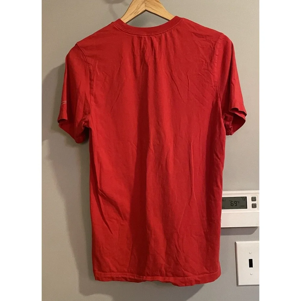Nike Shirt‎ Tee Center Graphic Swoosh Logo Crew Neck Short Sleeve Athletic Small